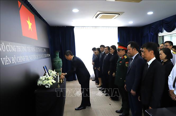 Đại sứ quán tại nhiều nước châu Á mở sổ tang và tổ chức Lễ viếng nguyên Chủ tịch nước Trần Đức Lương